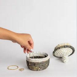 SMALL WOVEN BASKET WITH LID