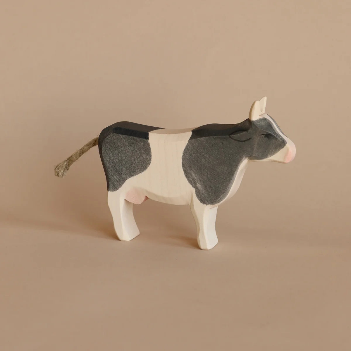 COW B&W STANDING