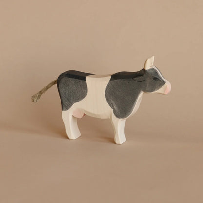 COW B&W STANDING