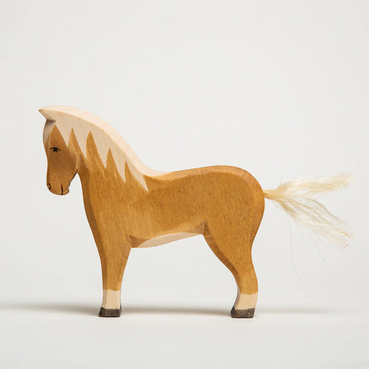 HORSE BLONDE