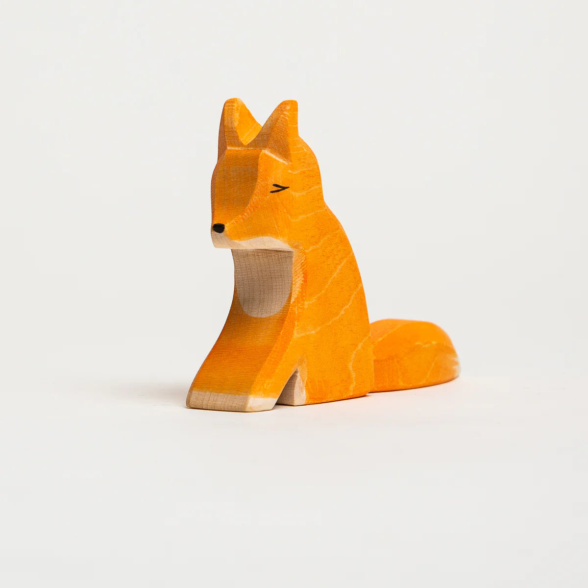 FOX SITTING