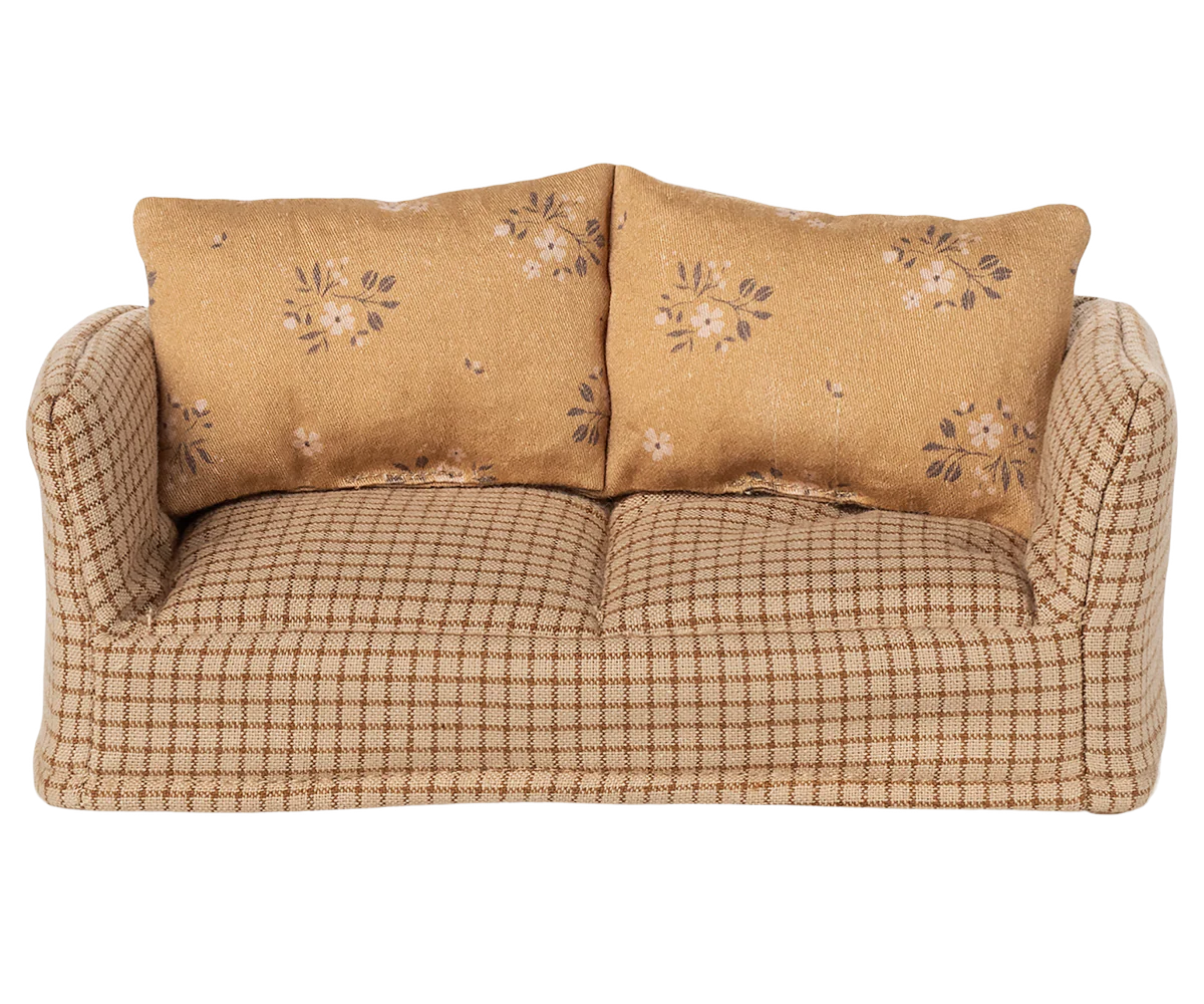 COUCH MOUSE - MABLE