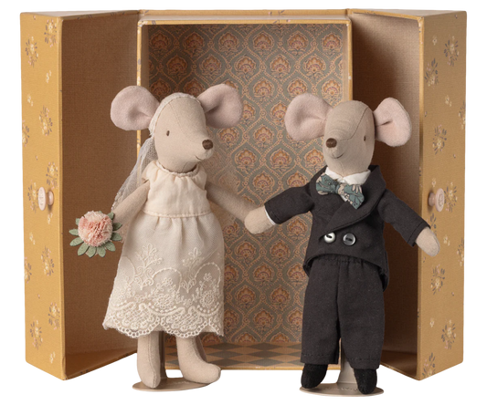 WEDDING MICE IN BOX - MUM AND DAD