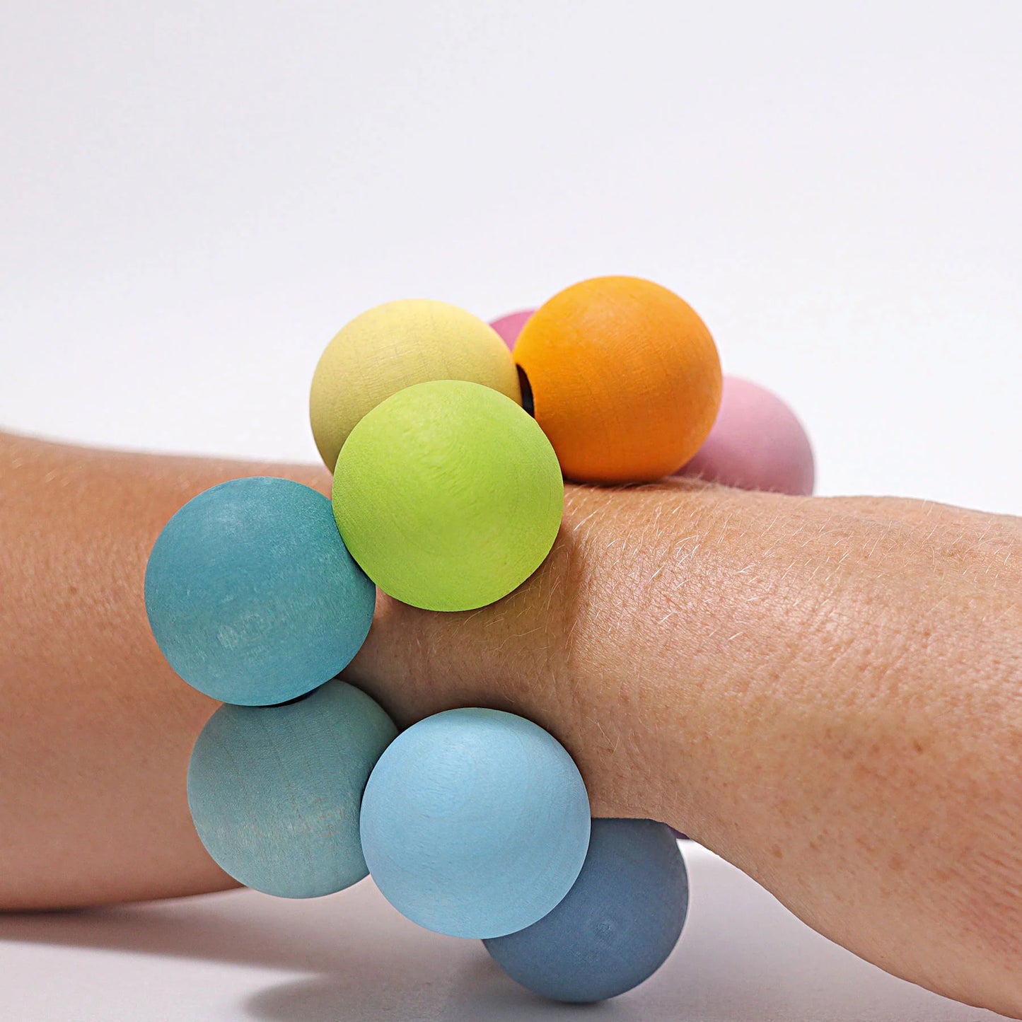 PASTEL BEADS GRASPER