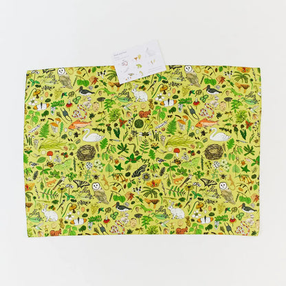 NATURE SEEK AND FIND PLAYSILK