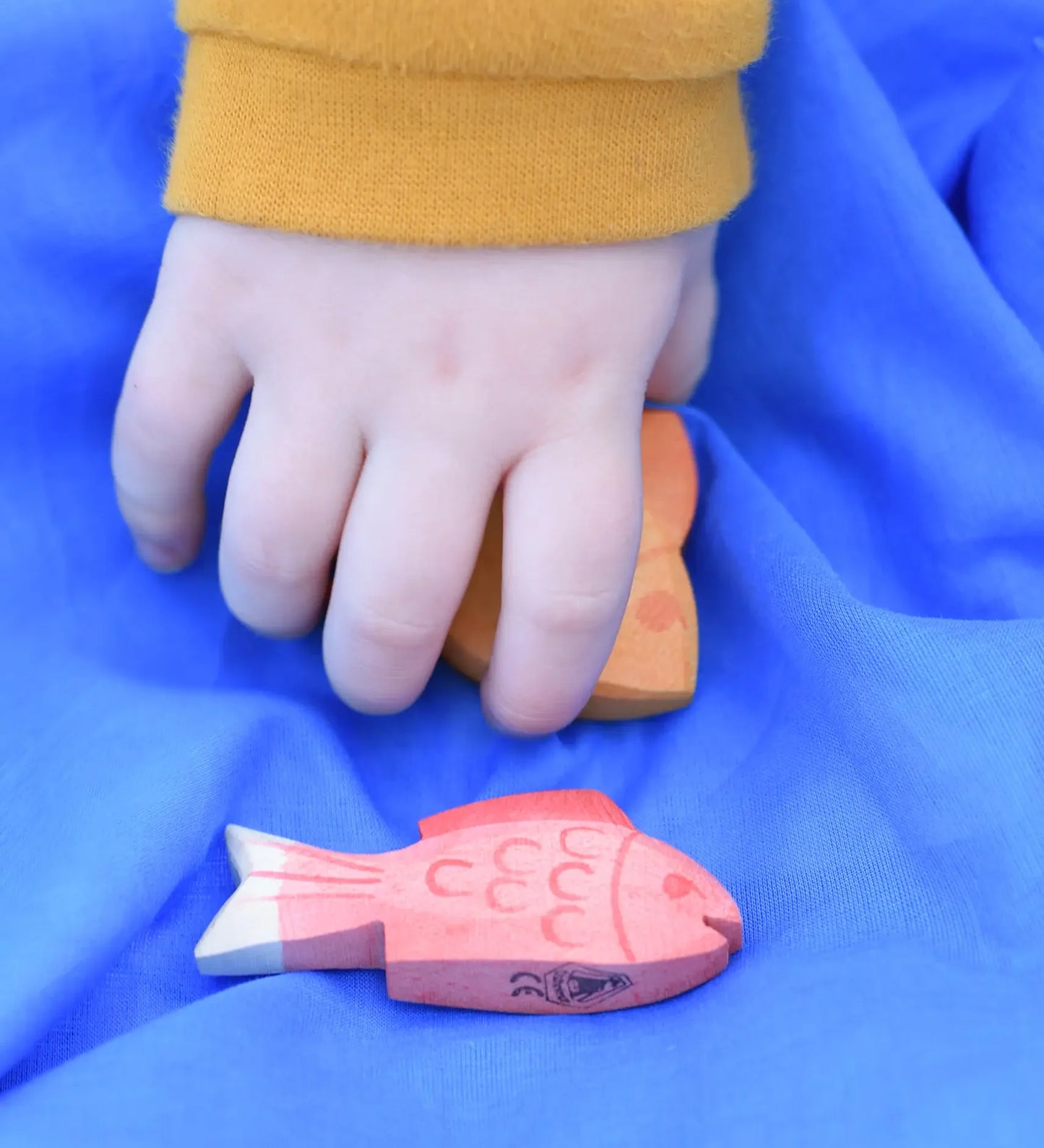 FISH RED
